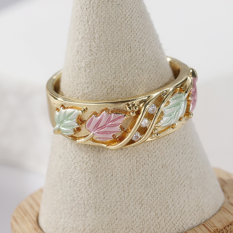 Women's Bohemian Elegance Hand-Carved Leaf Ring